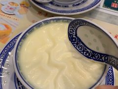 -广信牛奶甜品世家(台东店)