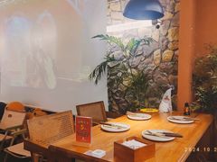 -Dragon Pizza•圆脸龙披萨·牛排餐厅