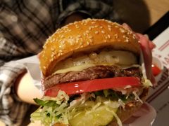 -The Habit Burger Grill 哈比特汉堡(复兴soho店)