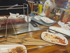 -哈尔滨小酒馆·鲜肉现穿自助烧烤(康新花园店)