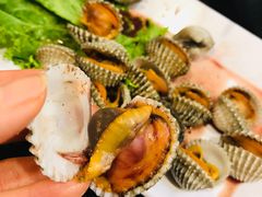 -J Daeng Seafood