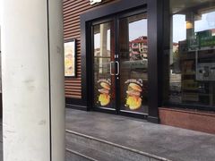 门面-麦当劳(虹梅路地铁站店)