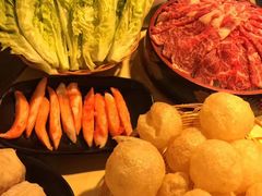 -鲜入围煮花胶鸡海鲜火锅