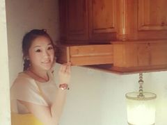 游客-金山农民画村-枫泾波兰倒置屋
