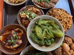 -董哥山城碗碗香(美专校街店)