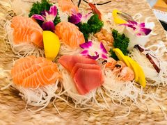 -青瓦餐厅·生鱼片·韩园烤肉(西塔店)