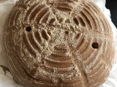 黑棵麥包-老佛爷饼店