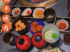 -铭牛烧肉·和牛海鲜自助(高新月牙湖店)