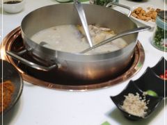 -洪氏嗨捞·猪肚鸡火锅(阳光天地店)