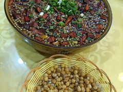 -乡土特色.冷锅鱼.牦牛肉汤锅