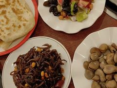 -聚首堂·特色小吃·肘子(什刹海德胜门店)