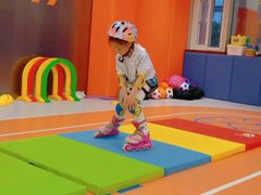 -悦动体能篮球羽毛球网球(三里河店)