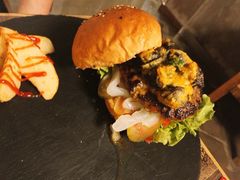 -HIGH FIVE哈福手工汉堡(桂林路店)