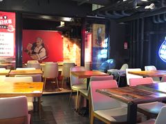-霸气大叔干锅鸭头·龙虾烧烤·川菜·赛事直播(三里屯店)