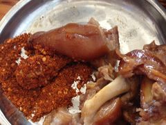 -鸿浩扒猪脚米线