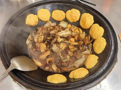 -粘豆包柴火铁锅炖