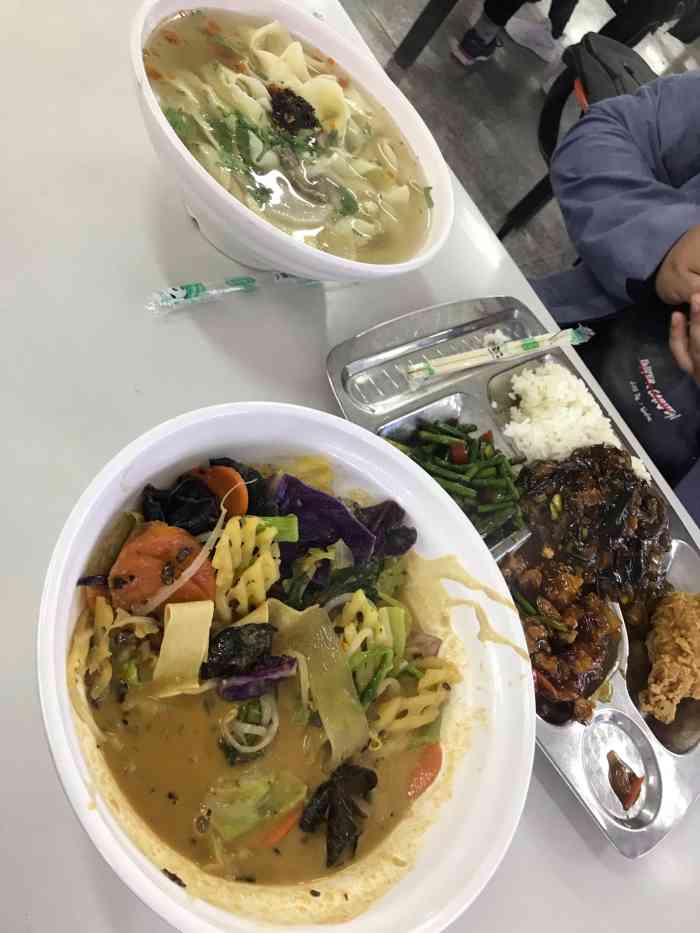 沈阳理工大学-食堂-"曼曼姐姐添加的此商户.恩. 大学里.