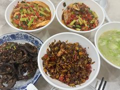 -红色湘菜馆(春风店)