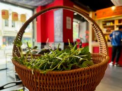-由衷贵州酸汤牛肉火锅(新桥店)