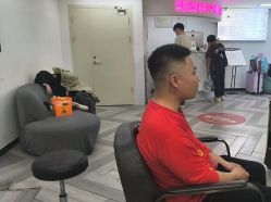 -米娜护肤造型