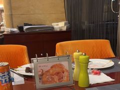 -东西风牛排馆周末烧烤自助(首都机场希尔顿店)