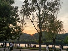 -星巴克臻选(嘉兴海宁银泰城店)