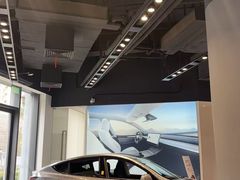 -TESLA 特斯拉(上海太古汇体验店)