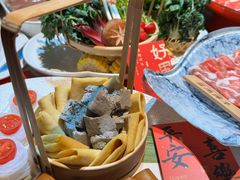 -小天鹅火锅·一线江景洪鼎旗舰店(洪崖洞店)
