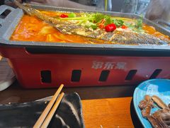 烤鱼蒜香味-串东家·好酒配好串(拱墅万达金街店)