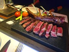 1KG和牛战斧牛排-弦月窗LUNETTE BY AMANDA(复兴路店)