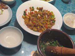 -呷湘厨·鱼汤捞饭·剁椒鱼头·辣椒炒肉(国家会展中心店)