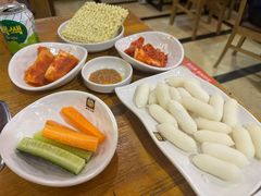-喇喇排骨火锅·传统韩式脊骨汤(望京西园总店)