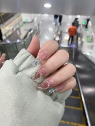 -UGIRL有个美甲
