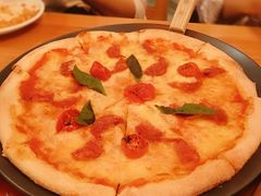 萨拉米香肠披萨-MR.ROCKY洛奇先生RESTAURANT&BAR(宝安壹方城店)