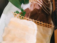 -左庭右院鲜牛肉火锅(浦江欢乐颂店)