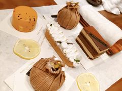 -Fridi Patisserie Cafe