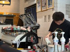 -Be Lived Cafe比例咖啡(摩天轮店)