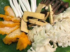 -钢管厂五区小郡肝串串香火锅(梅川路店)