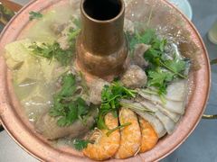 -鑫渔港海鲜本地菜·山海关浑锅(东戴河店)