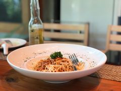 -Chom Cafe and Restaurant