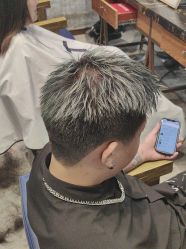 点击看大图 -T.1 hair salon烫染接发
