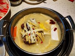 -三人行骨头王火锅(长寿店)
