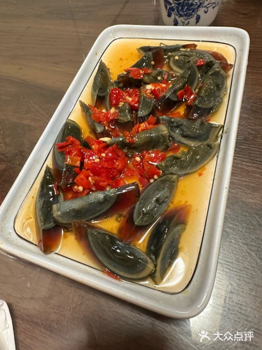 0516徐州特色餐厅(大学城店)剁椒皮蛋图片