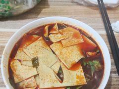 -老字号杨坡红油米线腊汁肉夹馍(东四道巷店)
