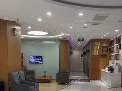 -雅悦齿科(顾村公园店)
