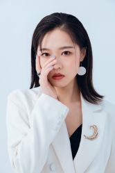 -onlygirl摄影美学馆高端定制(江滩店)