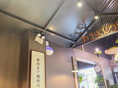 -愉肴麻辣香锅(中山路店)
