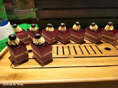 -梅园国际大酒店·自助餐厅(光明港店)