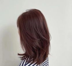 -妃格美发沙龙·烫发·染发
