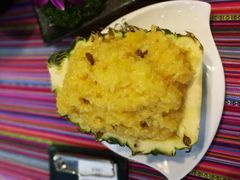 -香巴拉云南餐厅(华莱坞店)